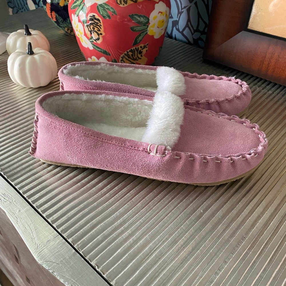 *New* Bass Fleece Lined Suede Slippers - Picture 5 of 7